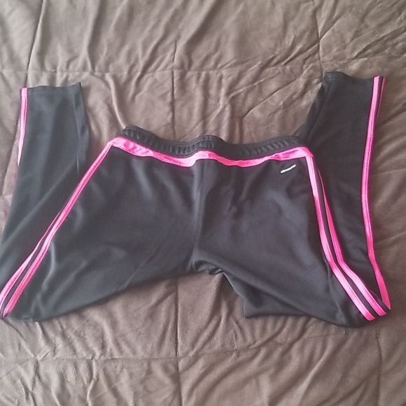 Adidas work out pants - Picture 3 of 4